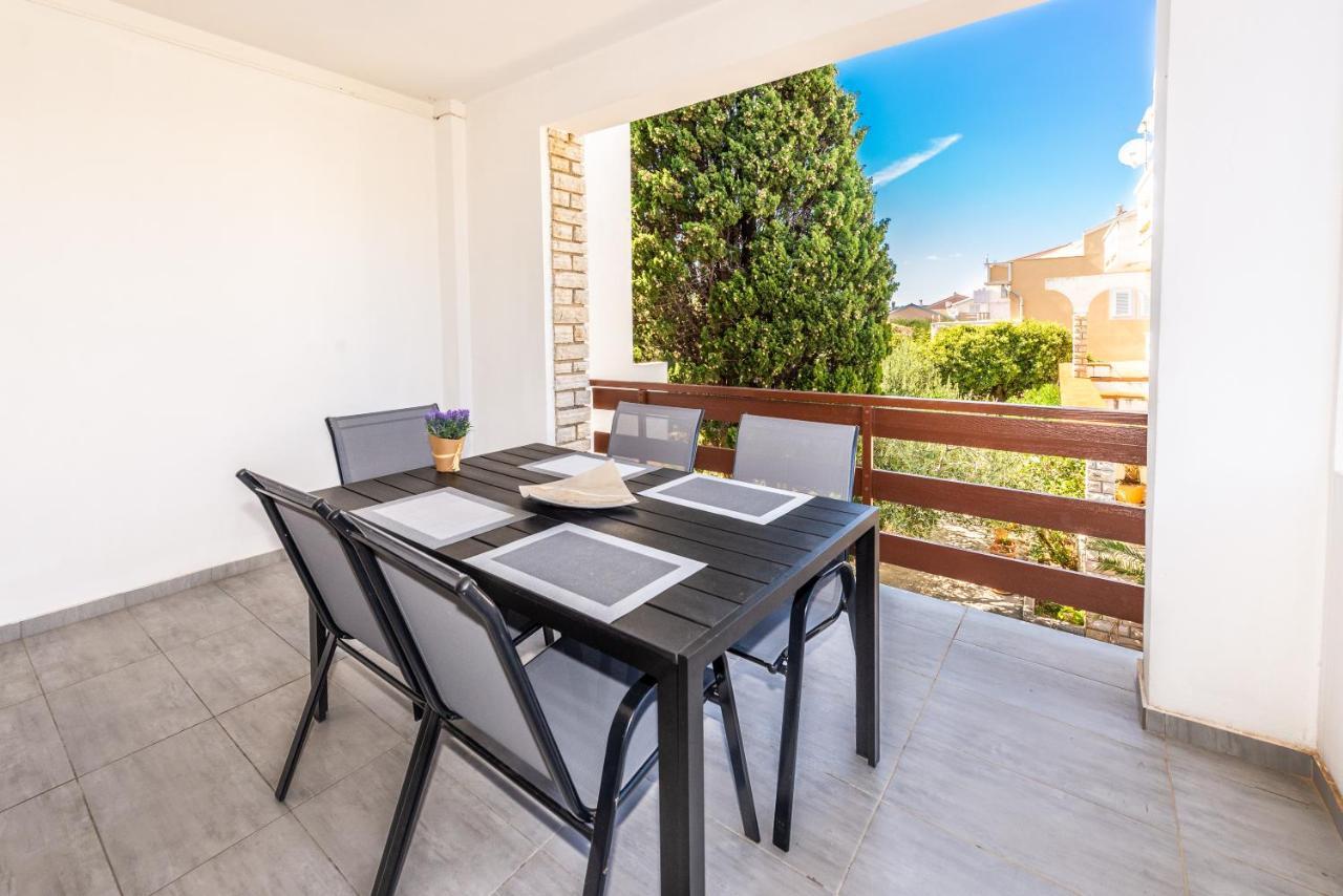 Apartmani Tatjana Novalja Extérieur photo